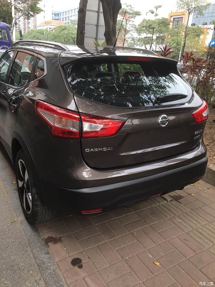 逍客智享版琥珀金提车作业求认证