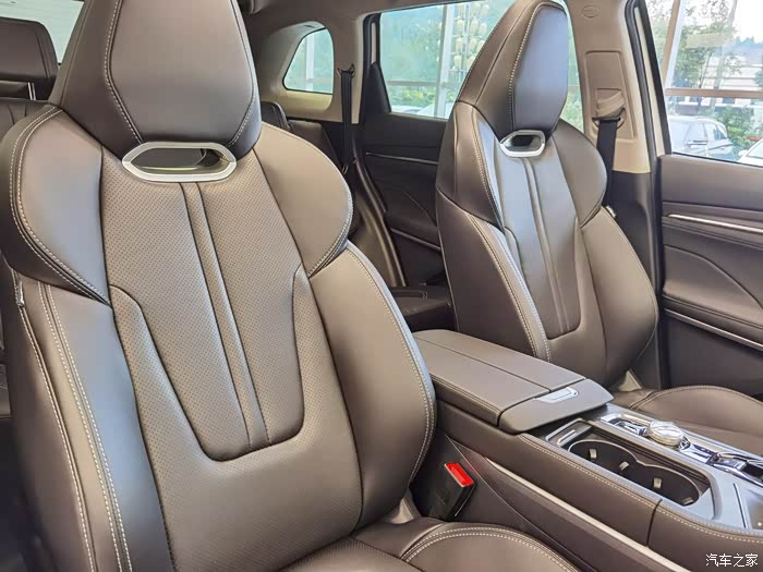 一体式运动座椅