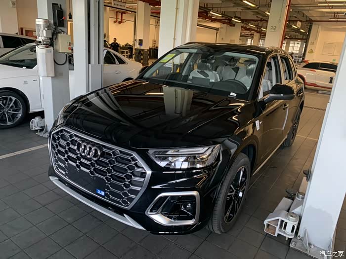 21款奥迪q5l昨日刚提车