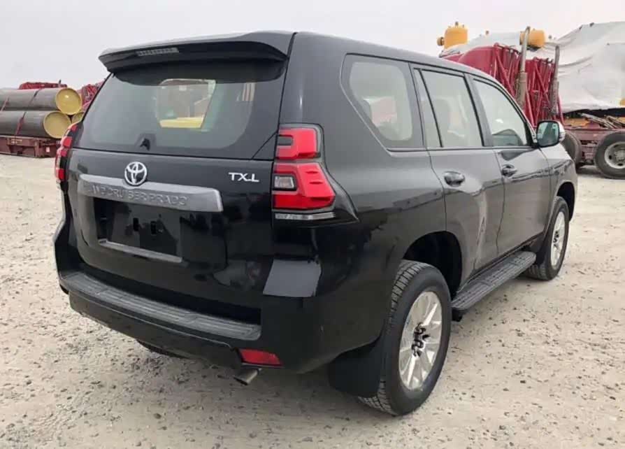 新一代柴油丰田普拉多实车,2.8t 6at,颜值大增