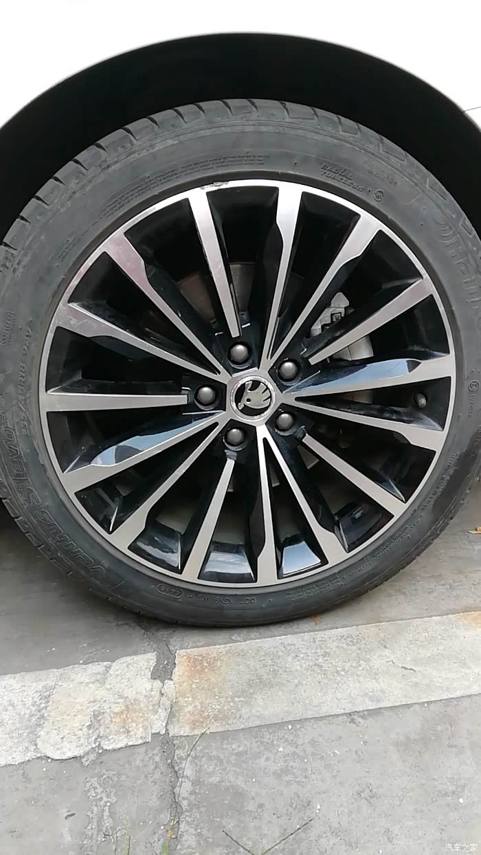 请问16款330速派智行的轮毂型号或者名字叫什么