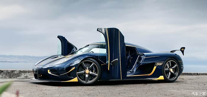 柯尼塞格的旋转门