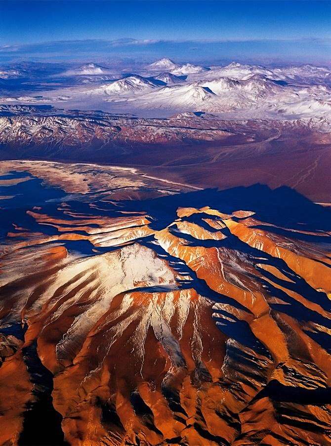 被誉为神秘的南美洲脊梁的安第斯山脉,天然的丰富色彩
