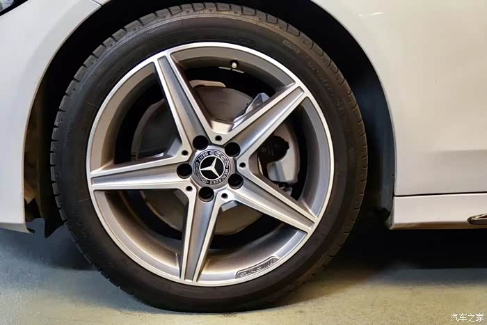 收一套18寸五幅轮毂