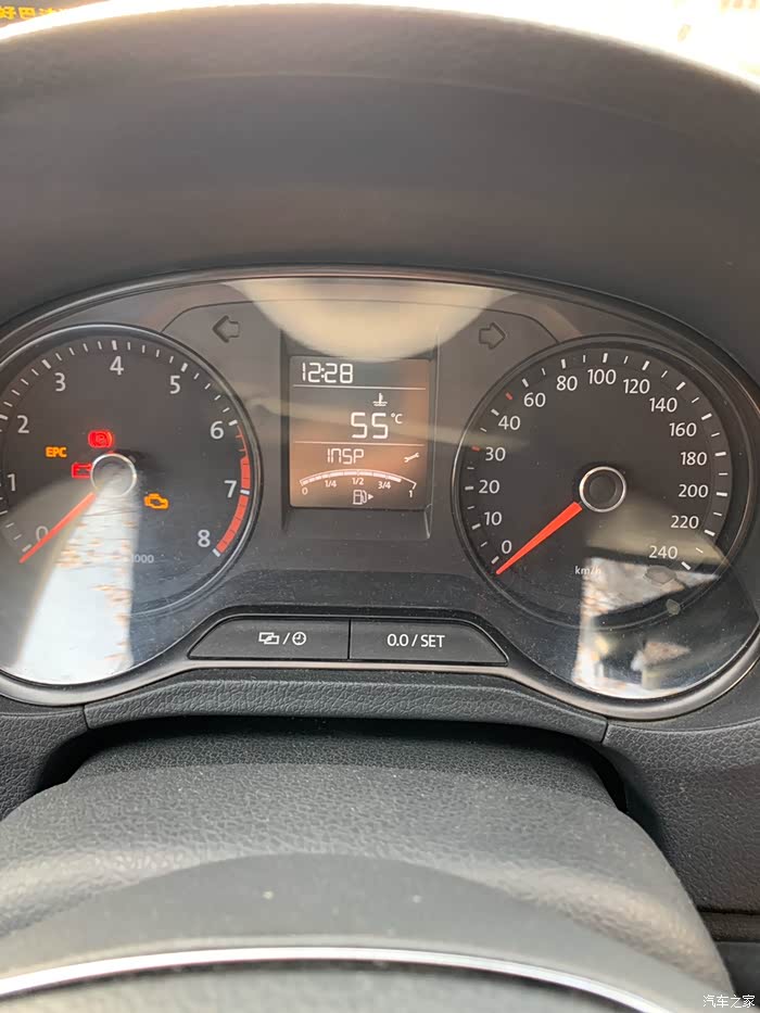 各位前辈14款polo通电后仪表盘上有个小扳手闪烁啥意思