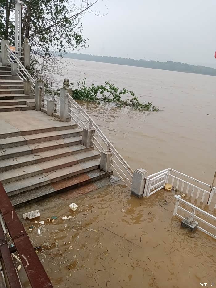 湘江涨水了,应该是常态化