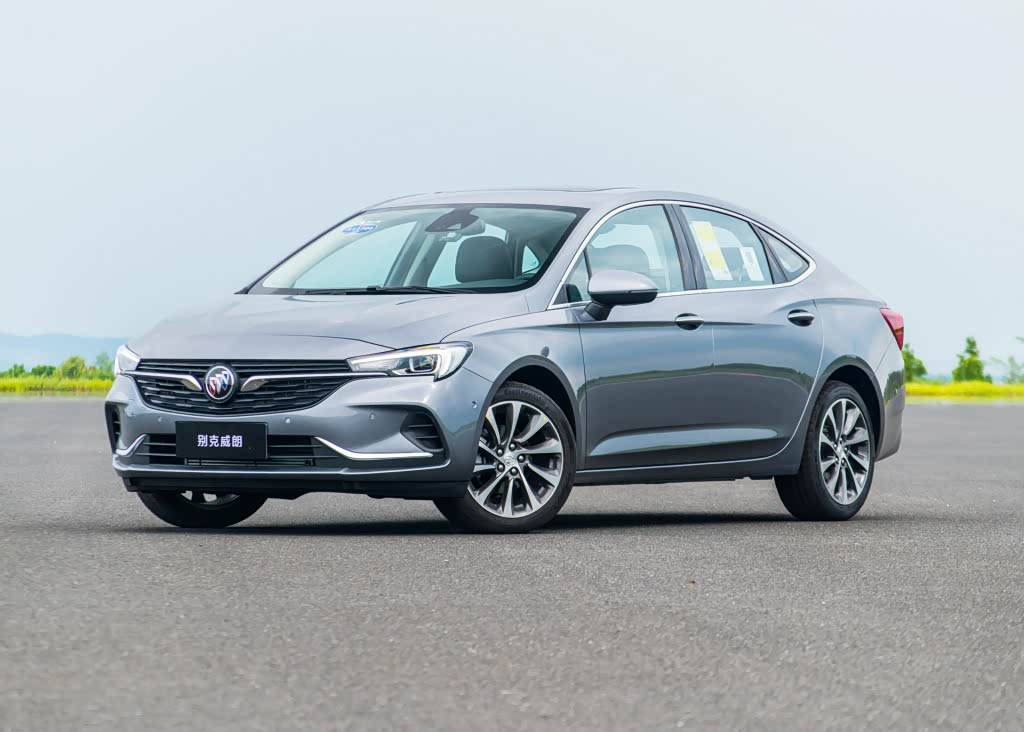 别克威朗外观时尚,轿跑式的车身结构看上去更有档次.