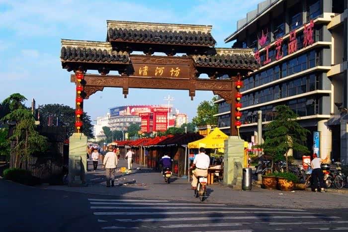 河坊街,是一条有着悠久历史和深厚文化底蕴的古街.