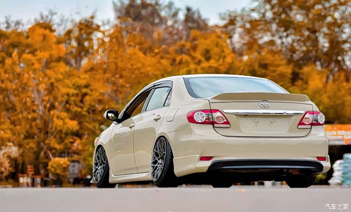 老款丰田卡罗拉改改居然还挺帅