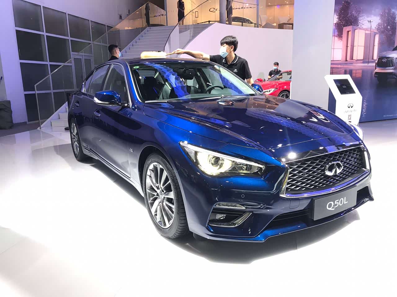 英菲尼迪q50l 美感十足的运动轿跑