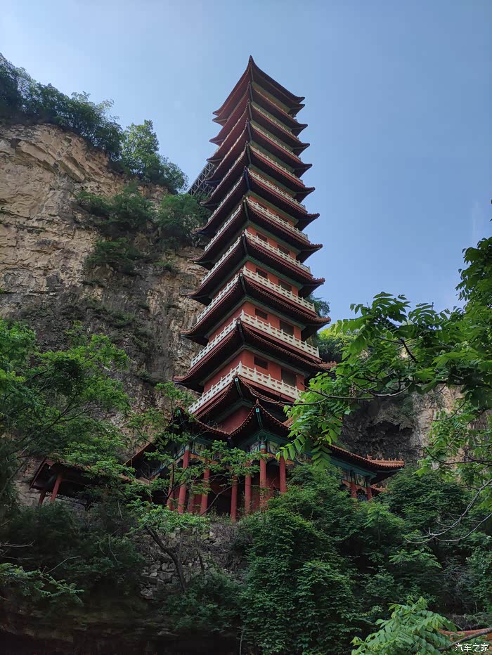 多彩六月平山县银河洞景区五彩缤纷