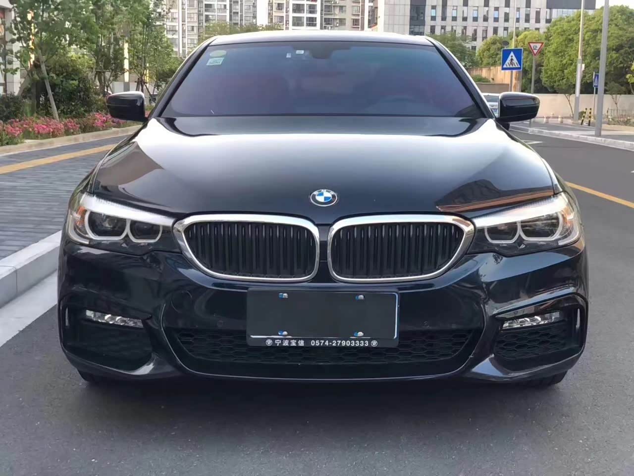 宝马530li四驱xdrivem运动套件,五米大车也有操控感