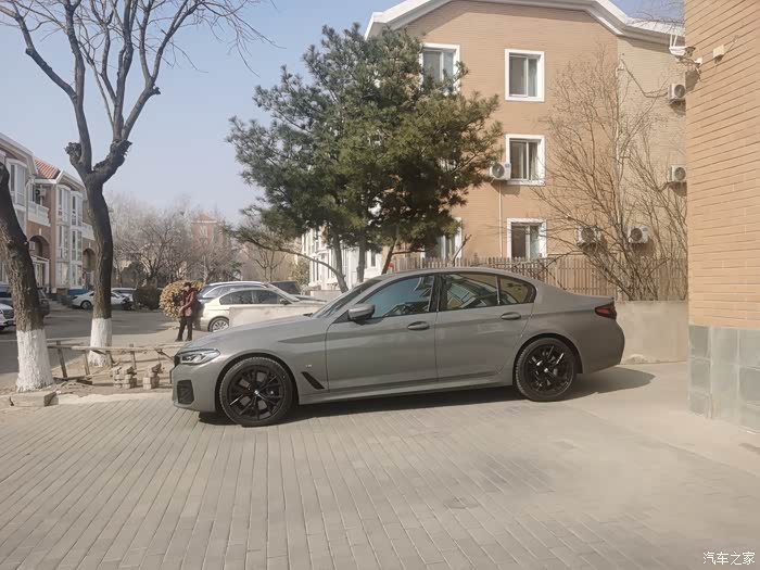 970 | 回复: 5 宝马5系论坛 喷个黑色轮毂好不好看沙发发表于 2021-6