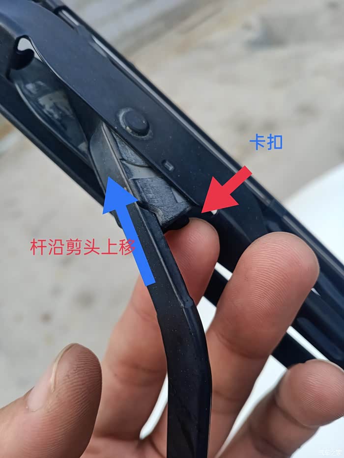 现代朗动更换有骨宁卡雨刮胶条