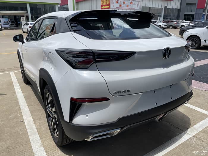 阳光下的星辰白uni-t