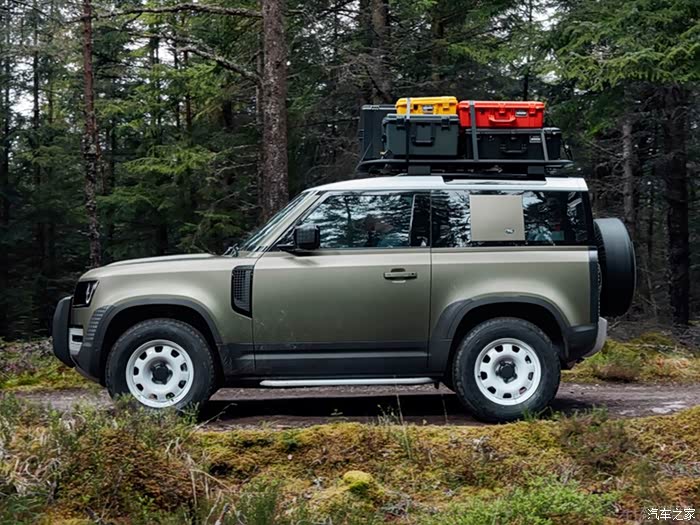 路虎新卫士即将推出硬核皮卡车型