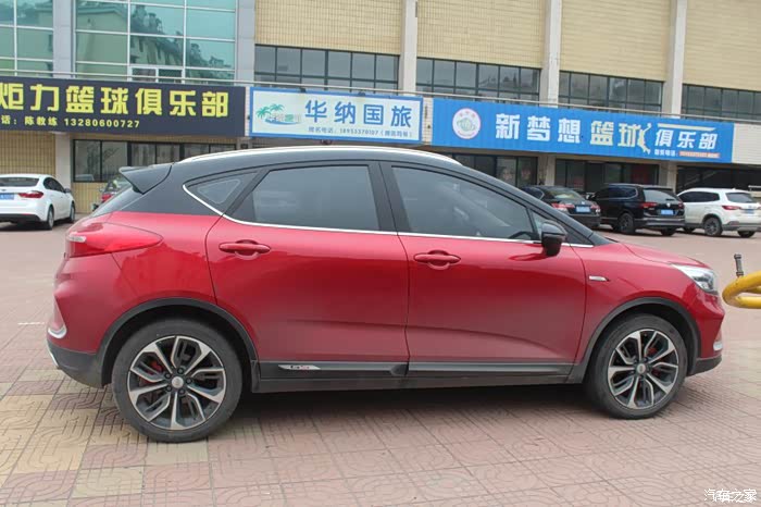 帝豪gs用车分享红色小gs飘逸如你