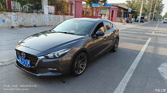 出17款昂克赛拉两厢手动