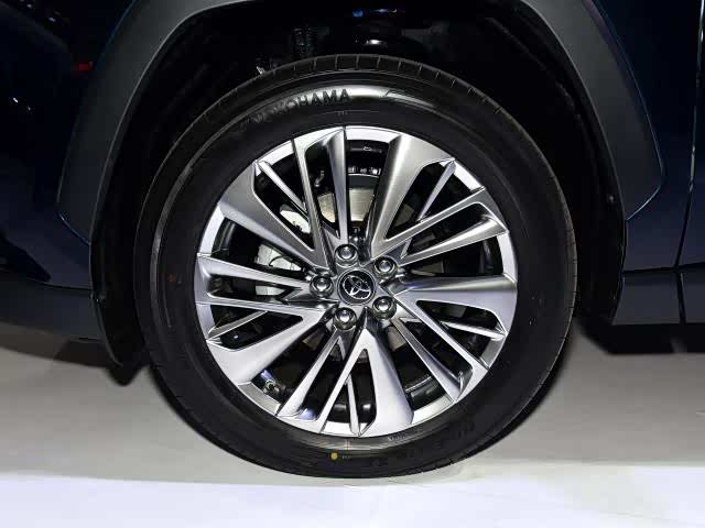 威兰达换装全新造型轮毂时尚帅气动感十足