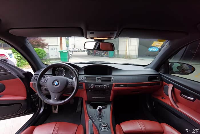 871 | 回复: 22 宝马m系论坛 出台苏牌的e92m3碳顶,11年6月上牌安全