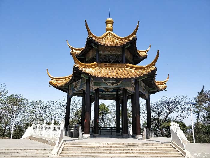 开小二哈,带家人一起爬舜耕山