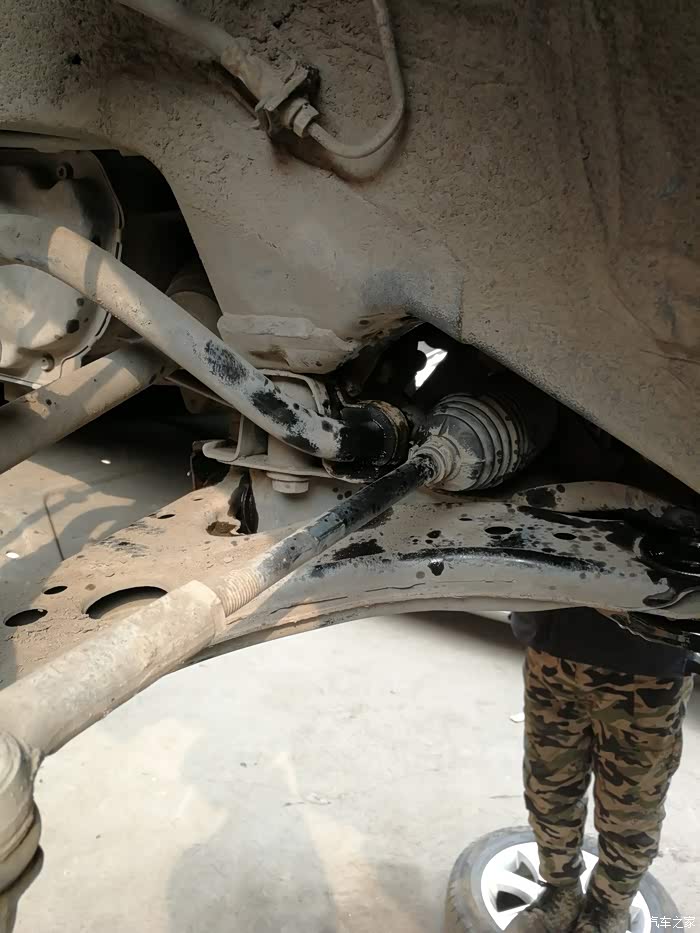 【图】朗逸咯吱咯吱异响,解决问题更换前平衡杆胶套_朗逸论坛_汽车之