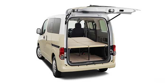 日版nv200的美图及床车桌板改装套件