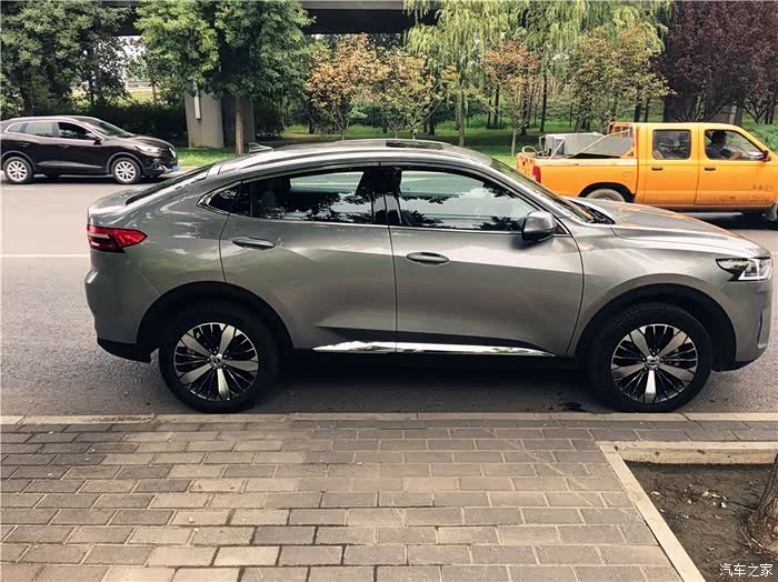 时尚的外观不失运动的内在,入手哈弗f7x我的满意之选