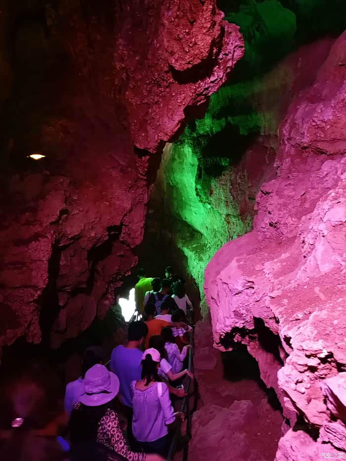 鲁中胜景潭溪山