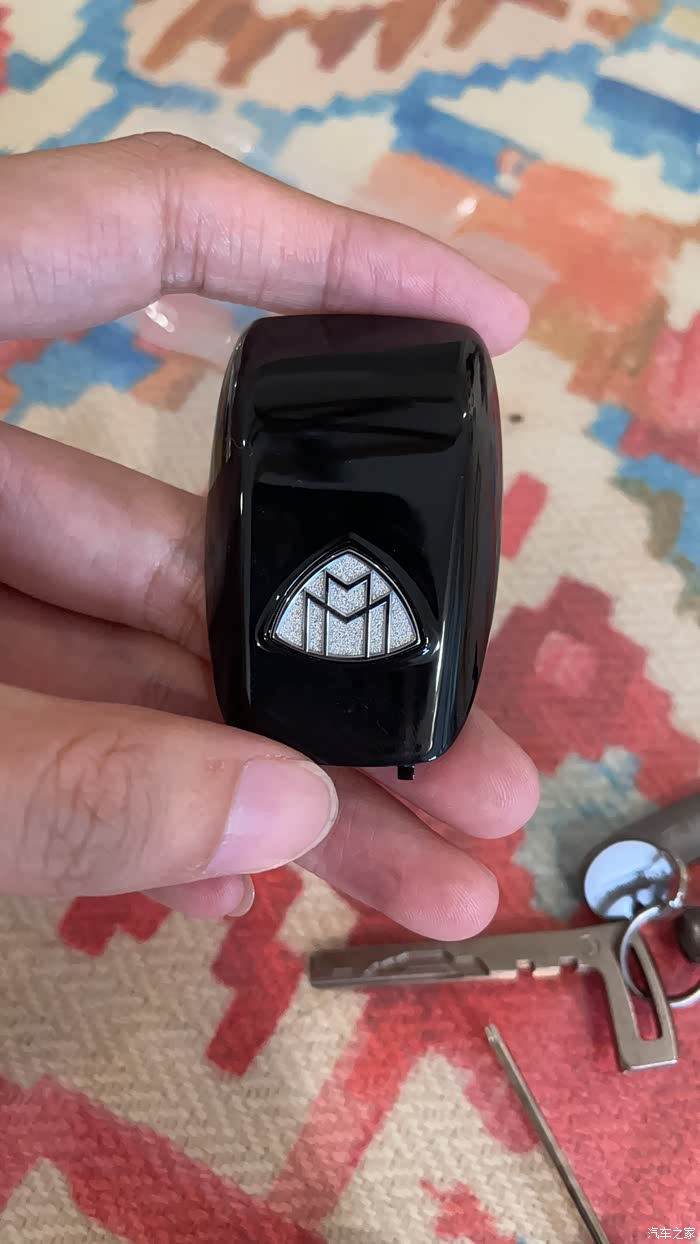 amg迈巴赫钥匙搞一下