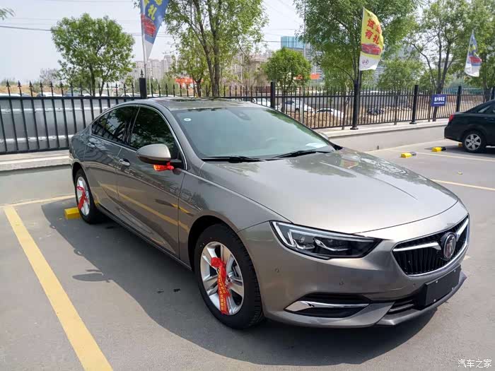 2017全新一代君威1.5t精英型亚麻金5000公里用车感受!