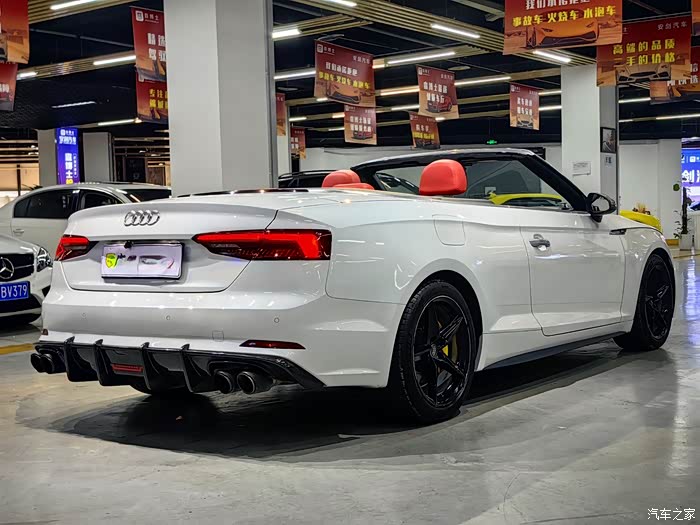 奥迪a5敞篷跑车