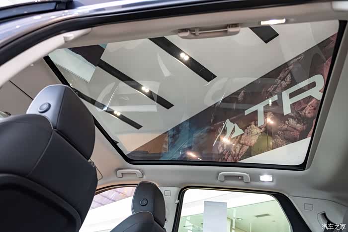 《#路虎发现运动版到店看车/试驾# 别致的路虎发现运动版很秀》