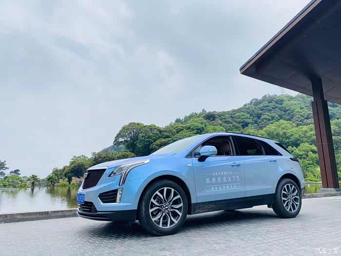 舒适生活新格调凯迪拉克轻混版xt5