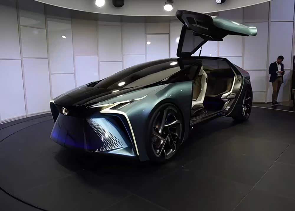 在去年的车展上,雷克萨斯lf-30跟大家见面了