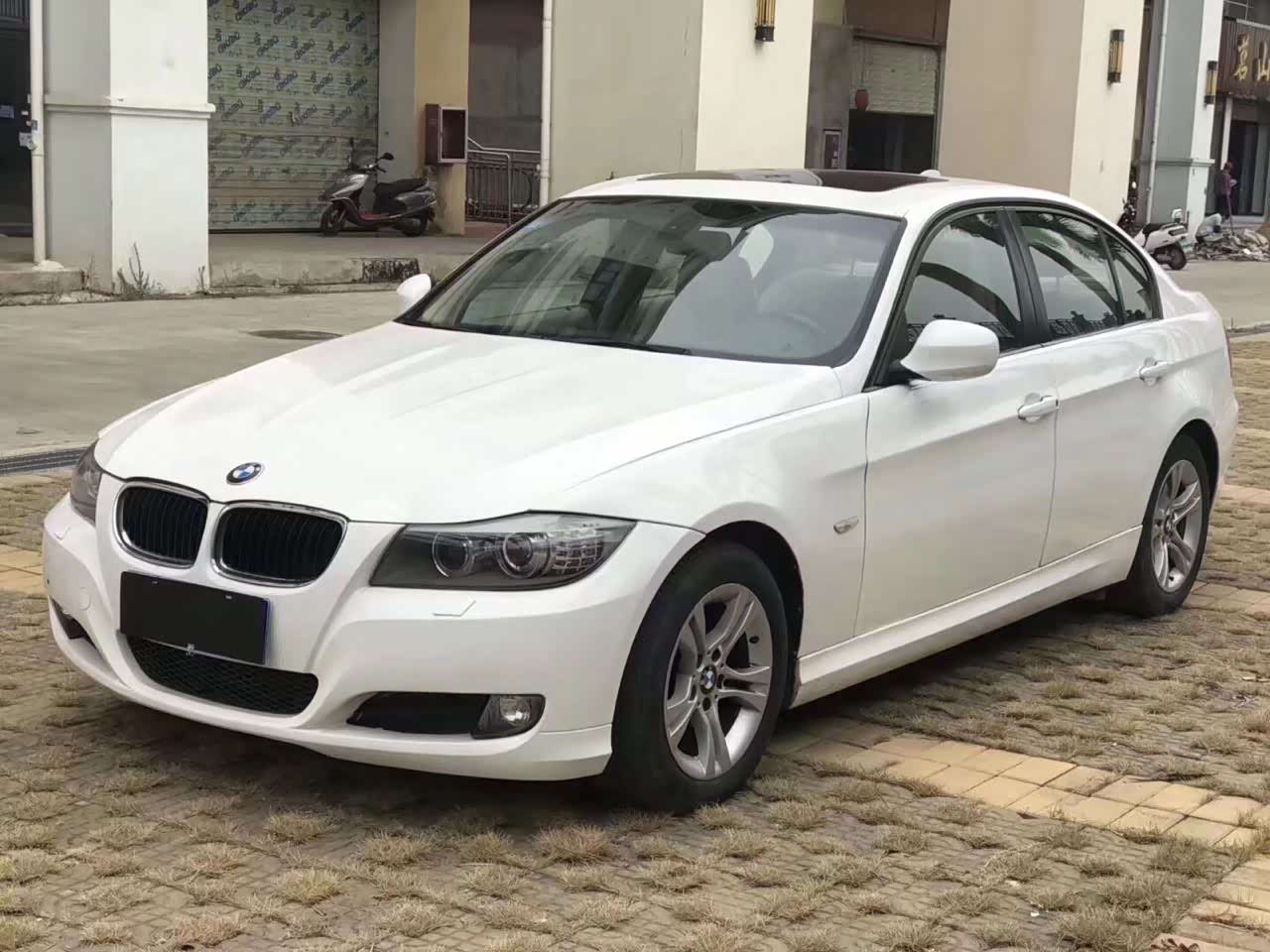 老款宝马3系依旧非常的经典