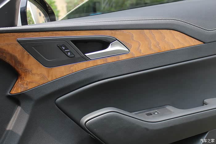 智慧座驾红旗h5,我出行路上的强劲帮手