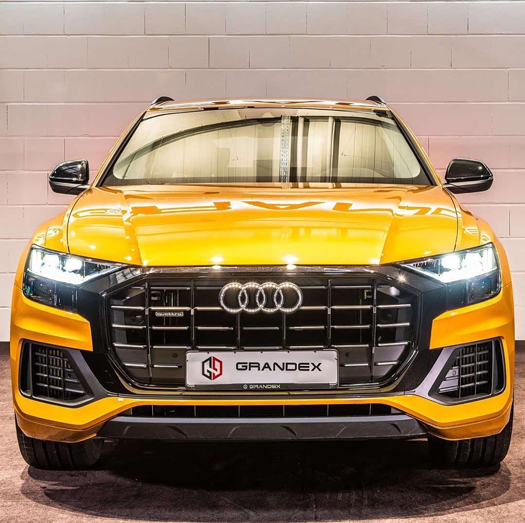 这个颜色的奥迪q8应该不多见吧