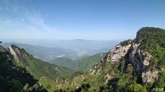 《千里挺近大别山》