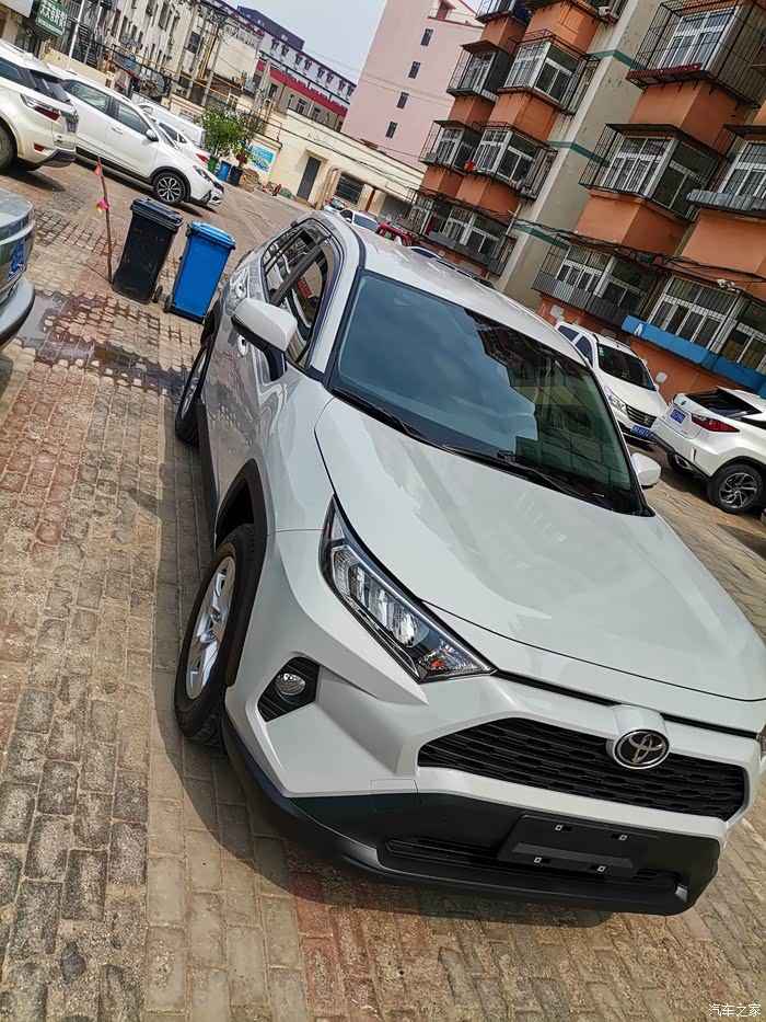 8264 | 回复: 34 rav4荣放论坛 多日的等待,终于等来了,钛晶灰,21款