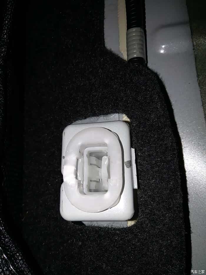 后座卡扣坏了