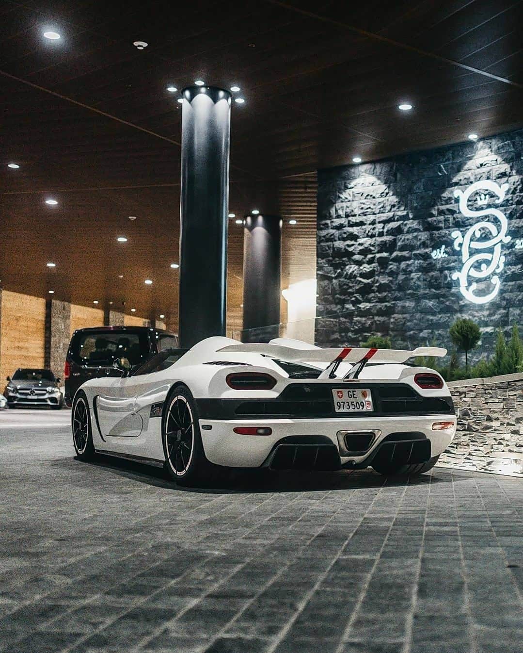 在国外上出街较多的一台柯尼塞格agerar