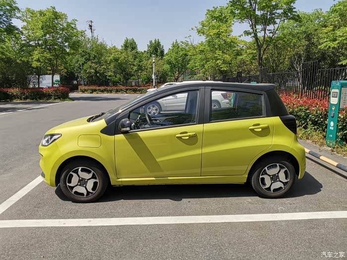 【图】绿牌已上,e10x拉到公园秀个车~~~~_江淮iev论坛_汽车之家论坛