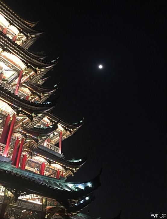 夜遊洪恩寺賞夜景看月圓