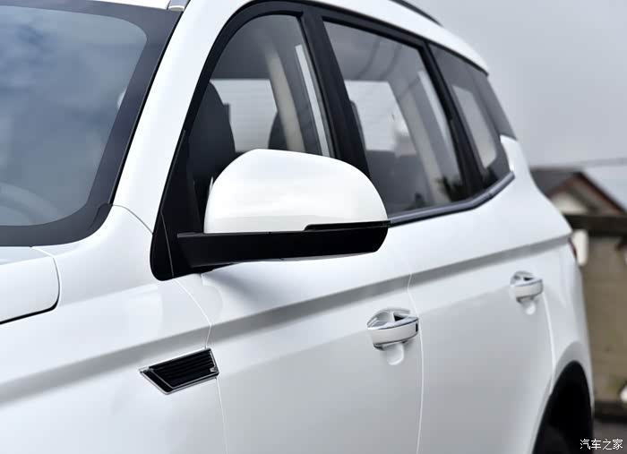 第二,只关后侧一扇窗,风最柔软