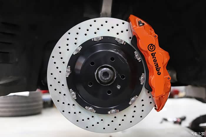 21款 rs4 改装brembo gt6 gt4 双卡钳