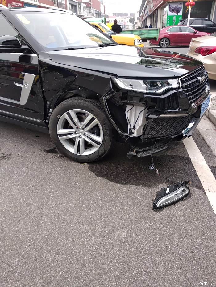 开的朋友车,前面轴可能也坏了,大概维修多少钱