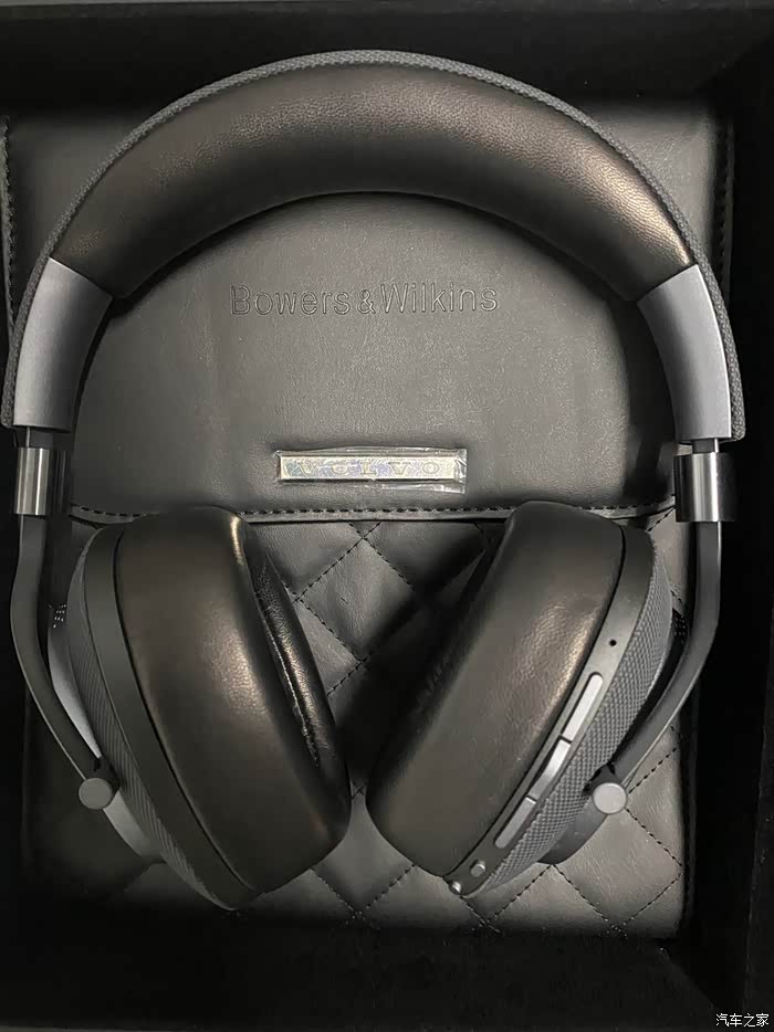 宝华韦健耳机s90三座版交车礼开箱记