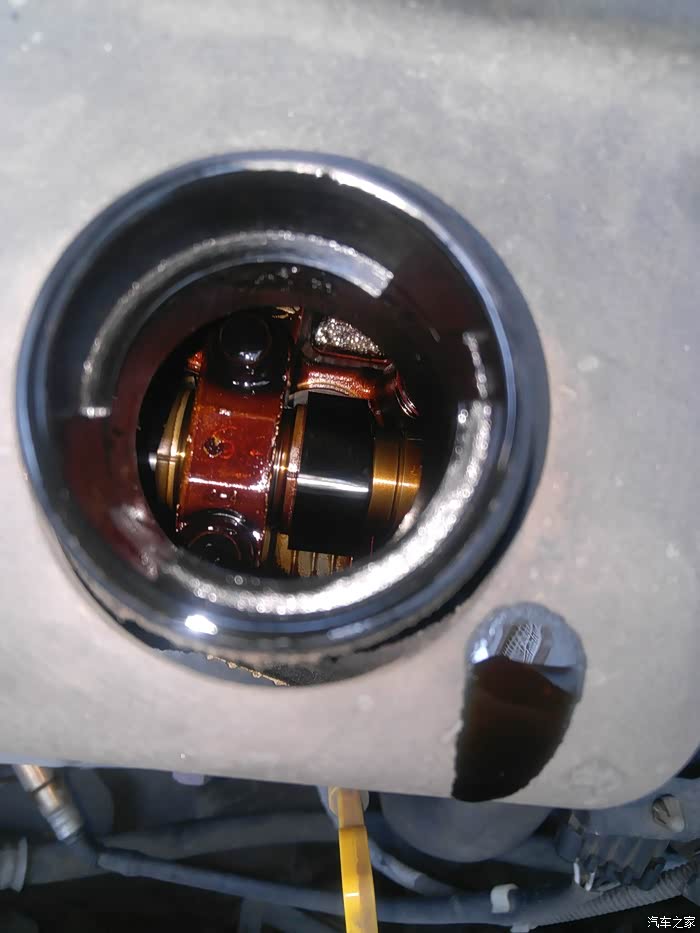 看看我的机油口