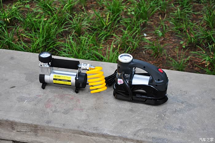 家家众测两种类型的车载充气泵对比评测